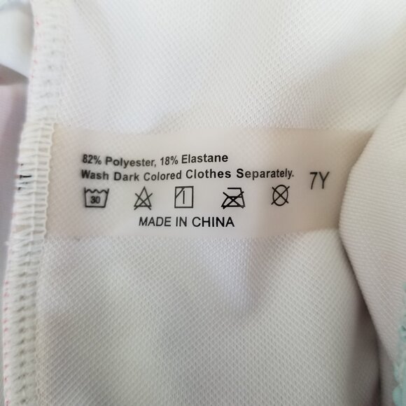 Girl's swimsuit 7Y - Picture 4 of 5